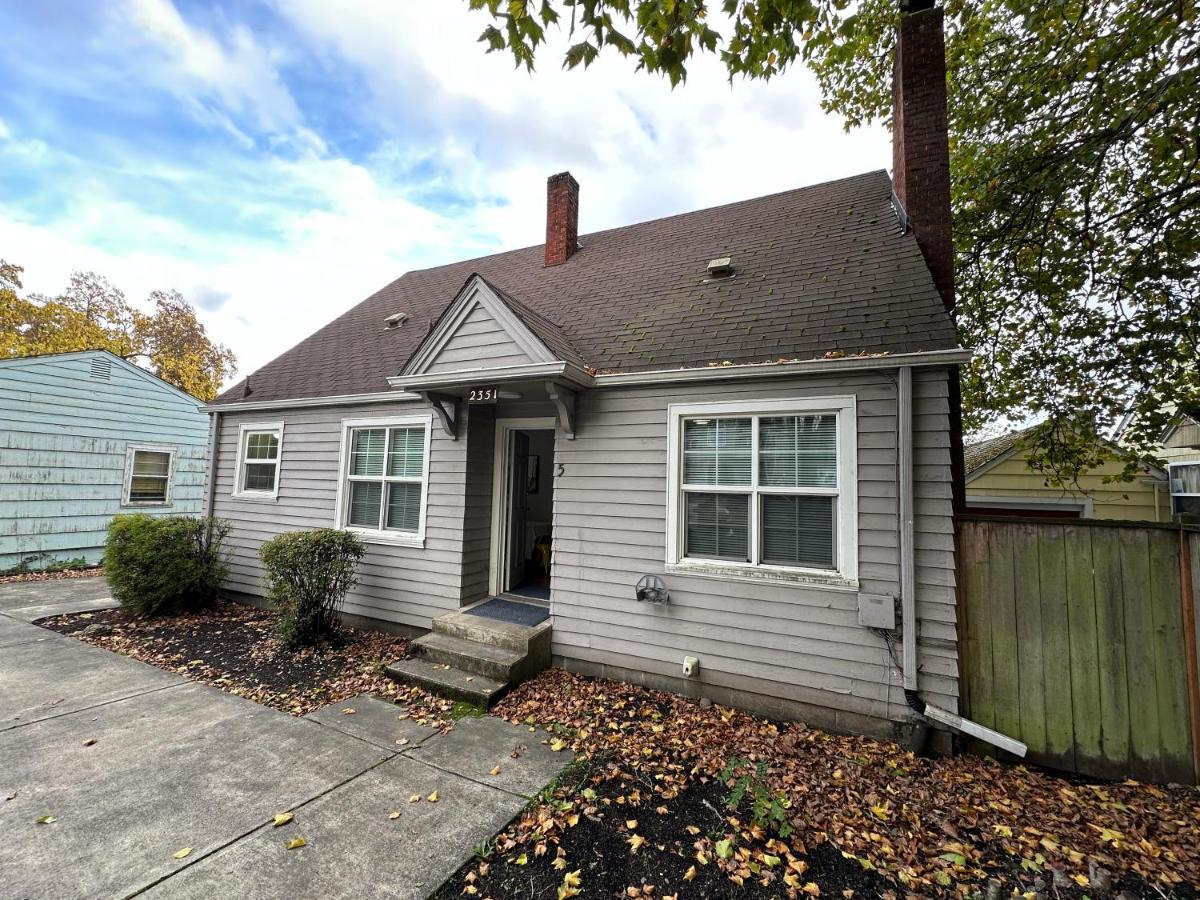 Charming 1930S Style Rustic Home Eugene Exterior foto